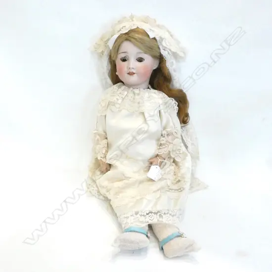 VINTAGE BRIDAL PORCELAIN DOLL H. 560MM